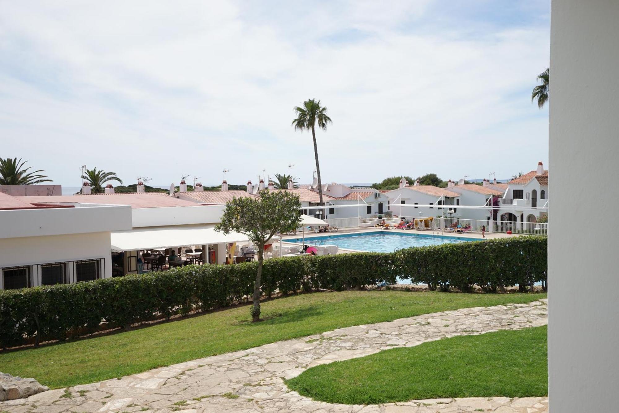 Apartamento Son Bou Bagian luar foto